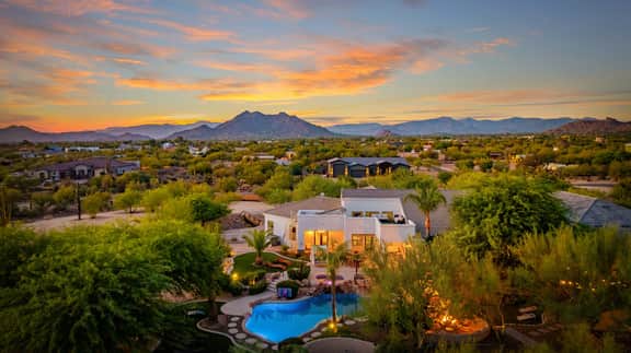 Desert Wellness Resort | Golf Sim, Spa, Pickleball - Image 2